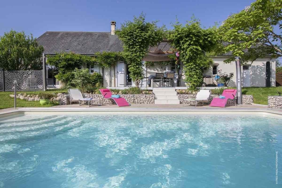 Au Coeur Du Bien-Etre, Gite Avec Piscine Chauffee Et Couverte, Spa, Sauna, Massages Monteaux Exterior foto