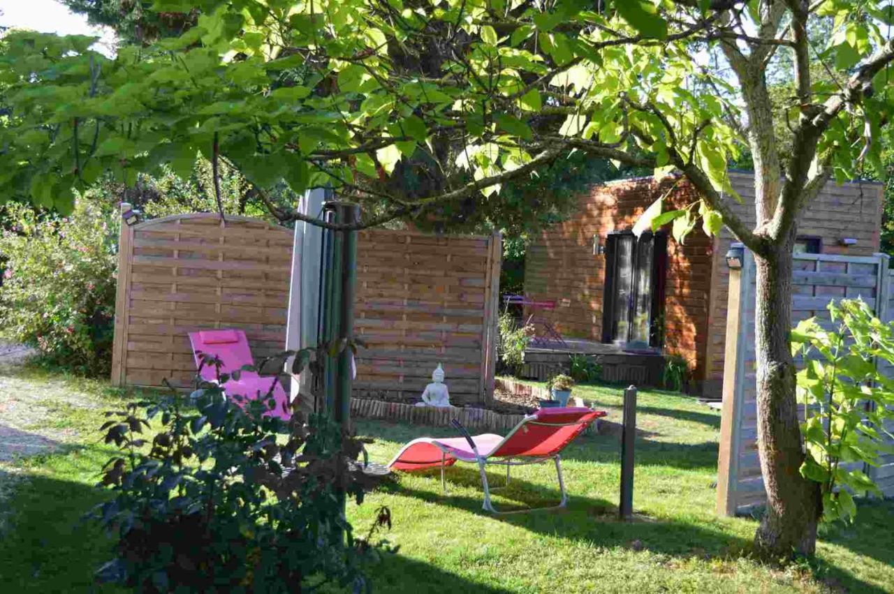 Au Coeur Du Bien-Etre, Gite Avec Piscine Chauffee Et Couverte, Spa, Sauna, Massages Monteaux Exterior foto