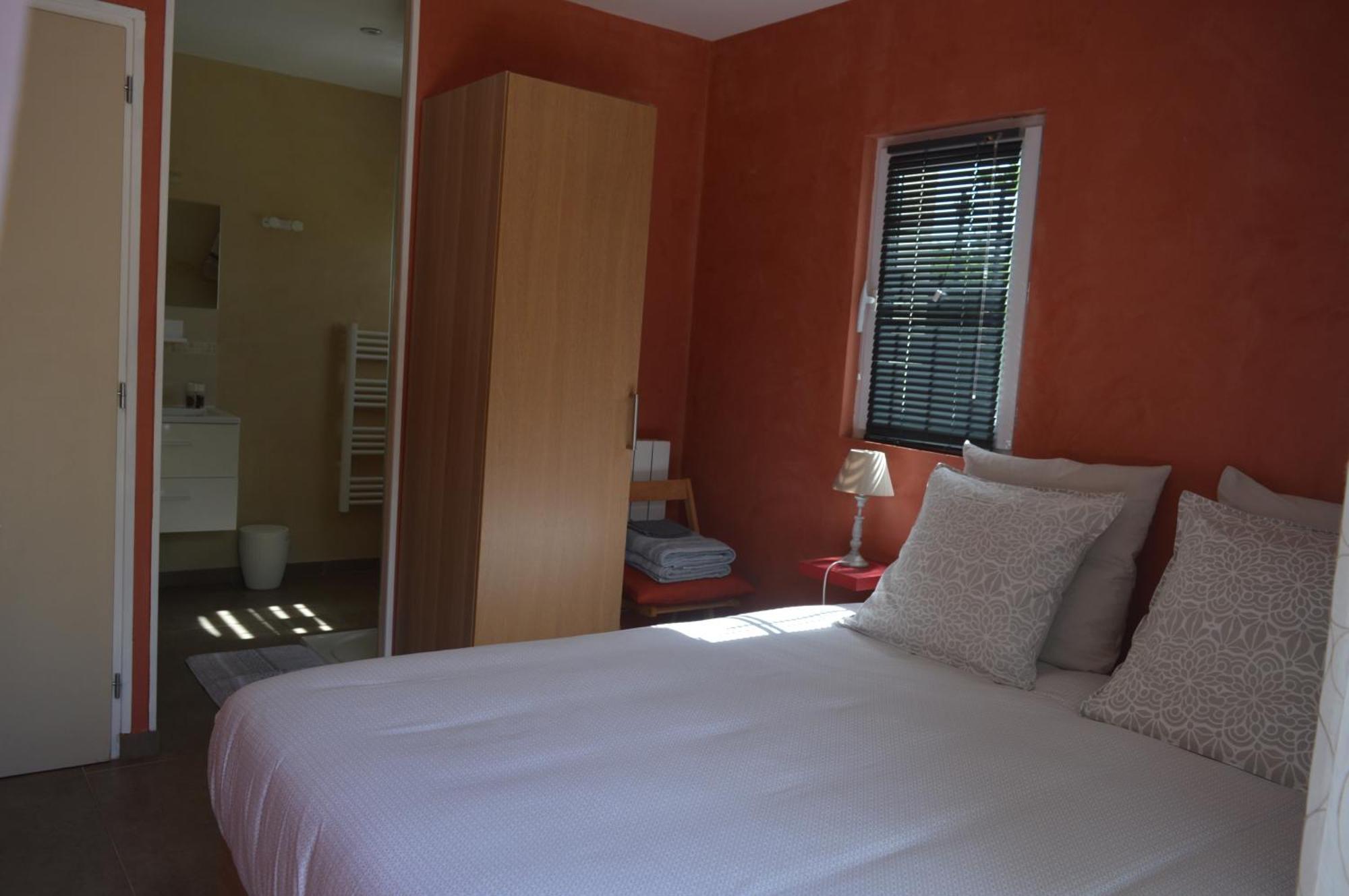 Au Coeur Du Bien-Etre, Gite Avec Piscine Chauffee Et Couverte, Spa, Sauna, Massages Monteaux Exterior foto